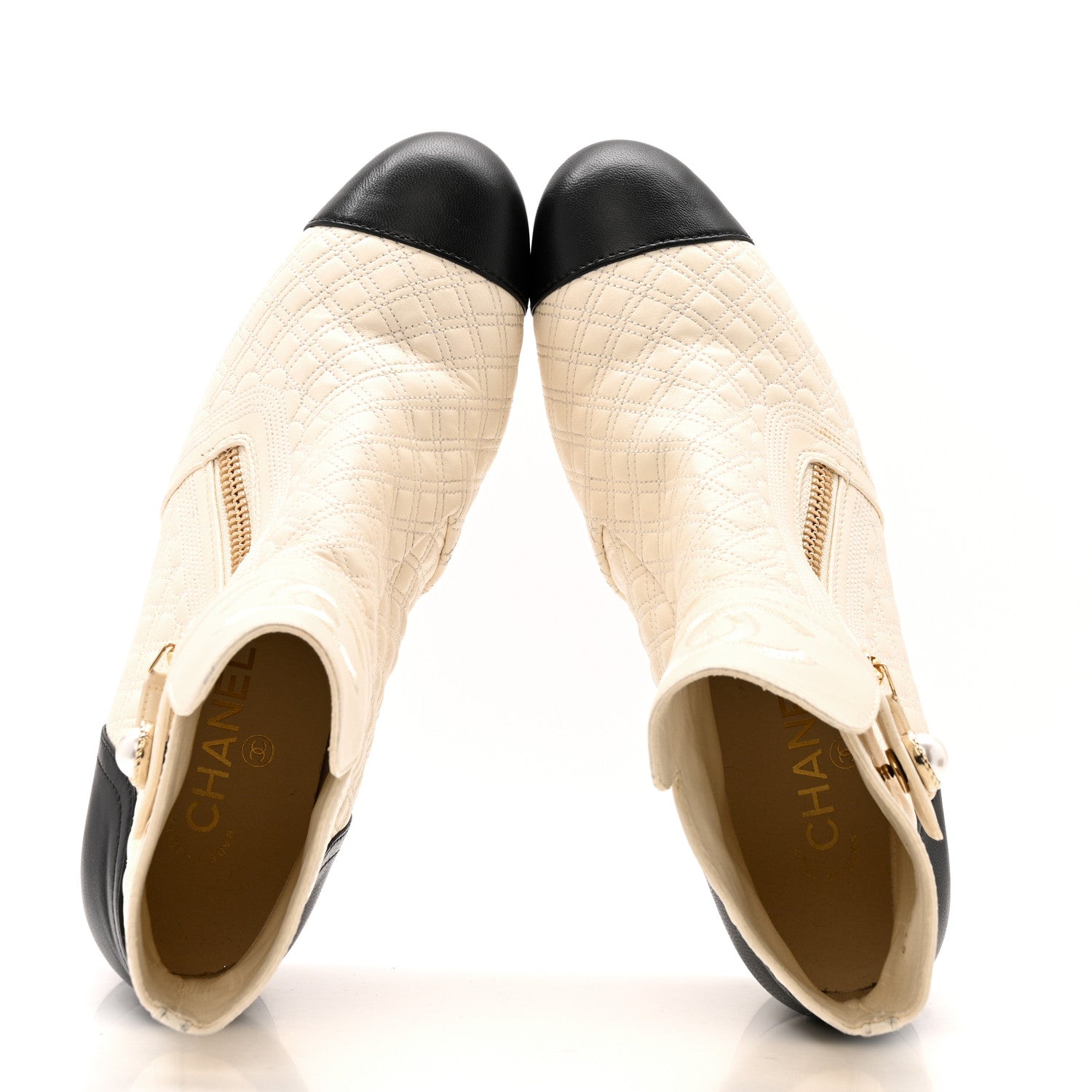 Lambskin Quilted Cap Toe Short Boot 40.5 Black Ivory