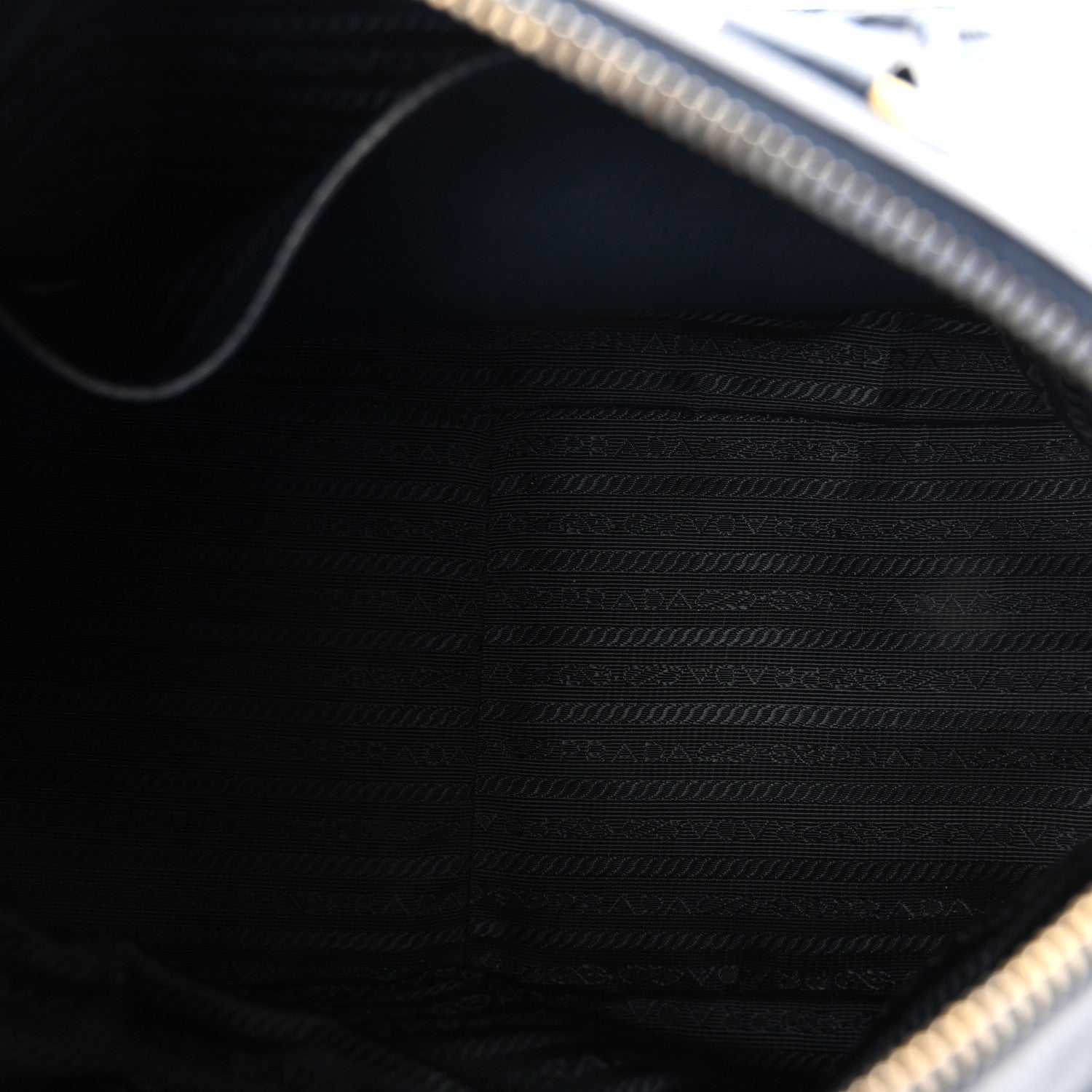 Prada Vitello Phenix Bauletto Baltico