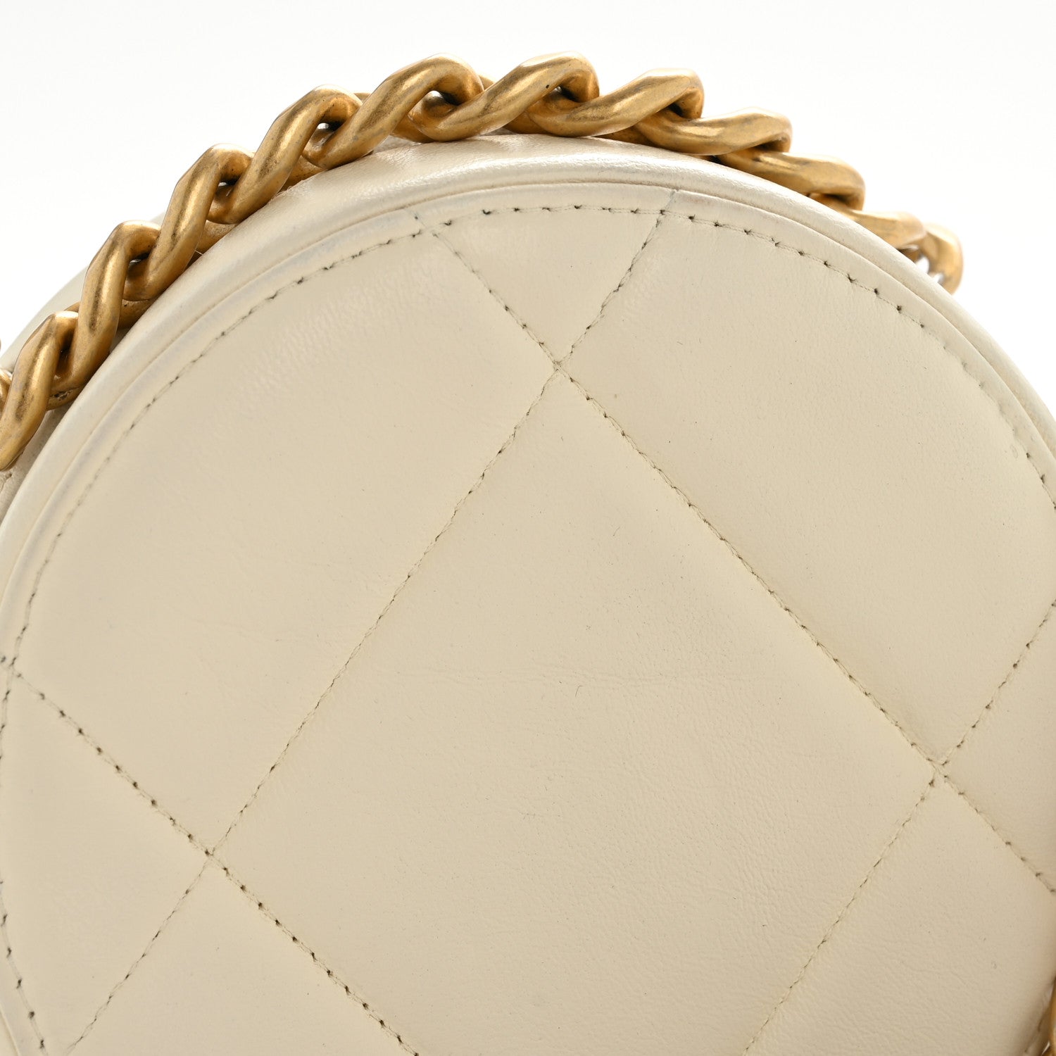 Chanel Lambskin Quilted Chanel 19 Round Clutch With Chain White