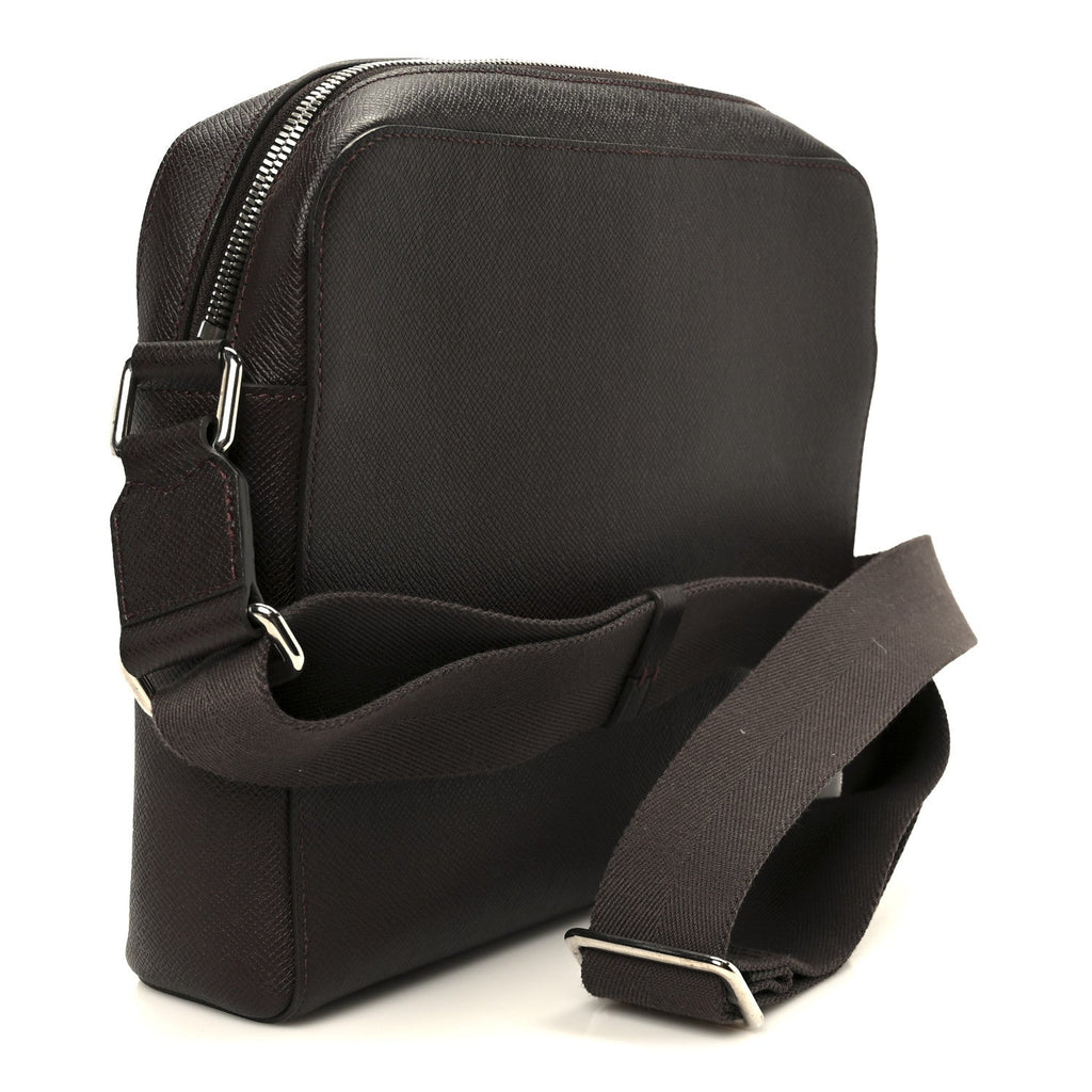 Louis Vuitton Taiga Anton Messenger PM Acajou