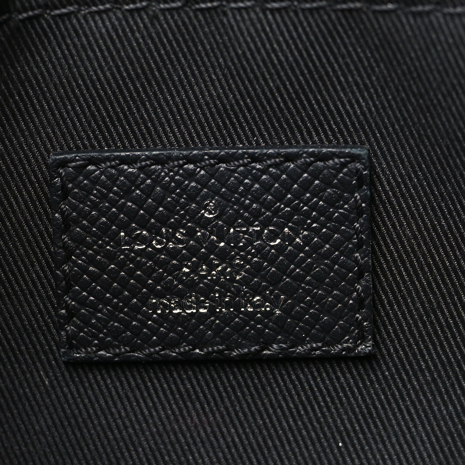 Louis Vuitton Taiga Monogram Eclipse Outdoor Messenger Black