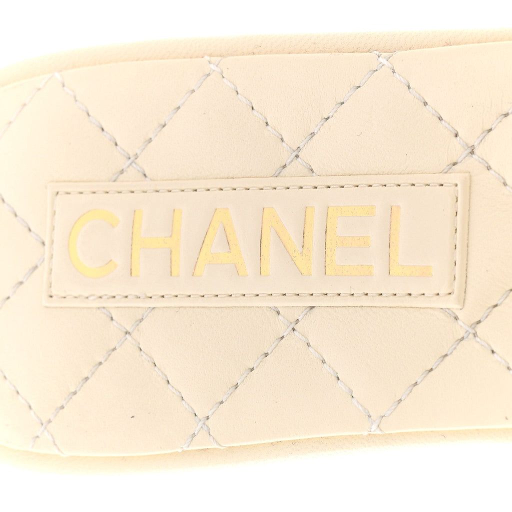 Lambskin Quilted CC Turnlock Sandals 41 Ivory