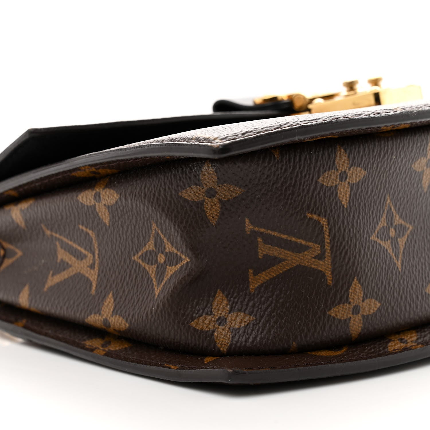 Louis Vuitton Reverse Monogram Tilsitt