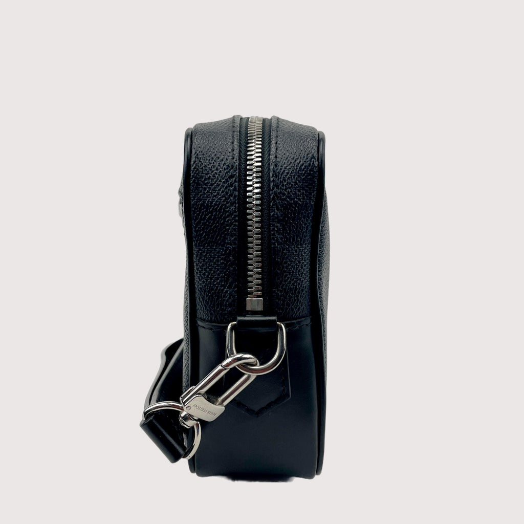 LOUIS VUITTON Kasai Clutch Damier Graphite