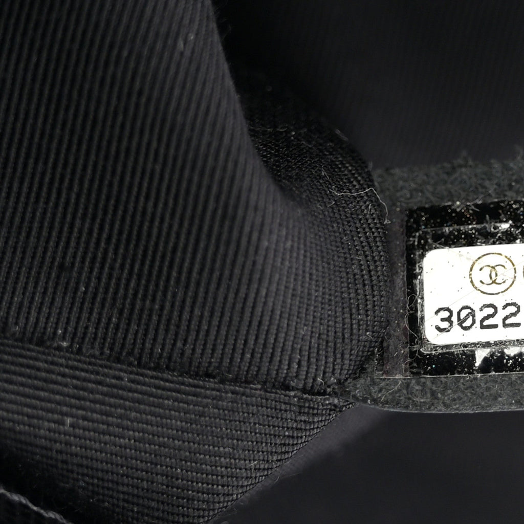 Chanel Caviar Quilted Medium Boy Flap Black