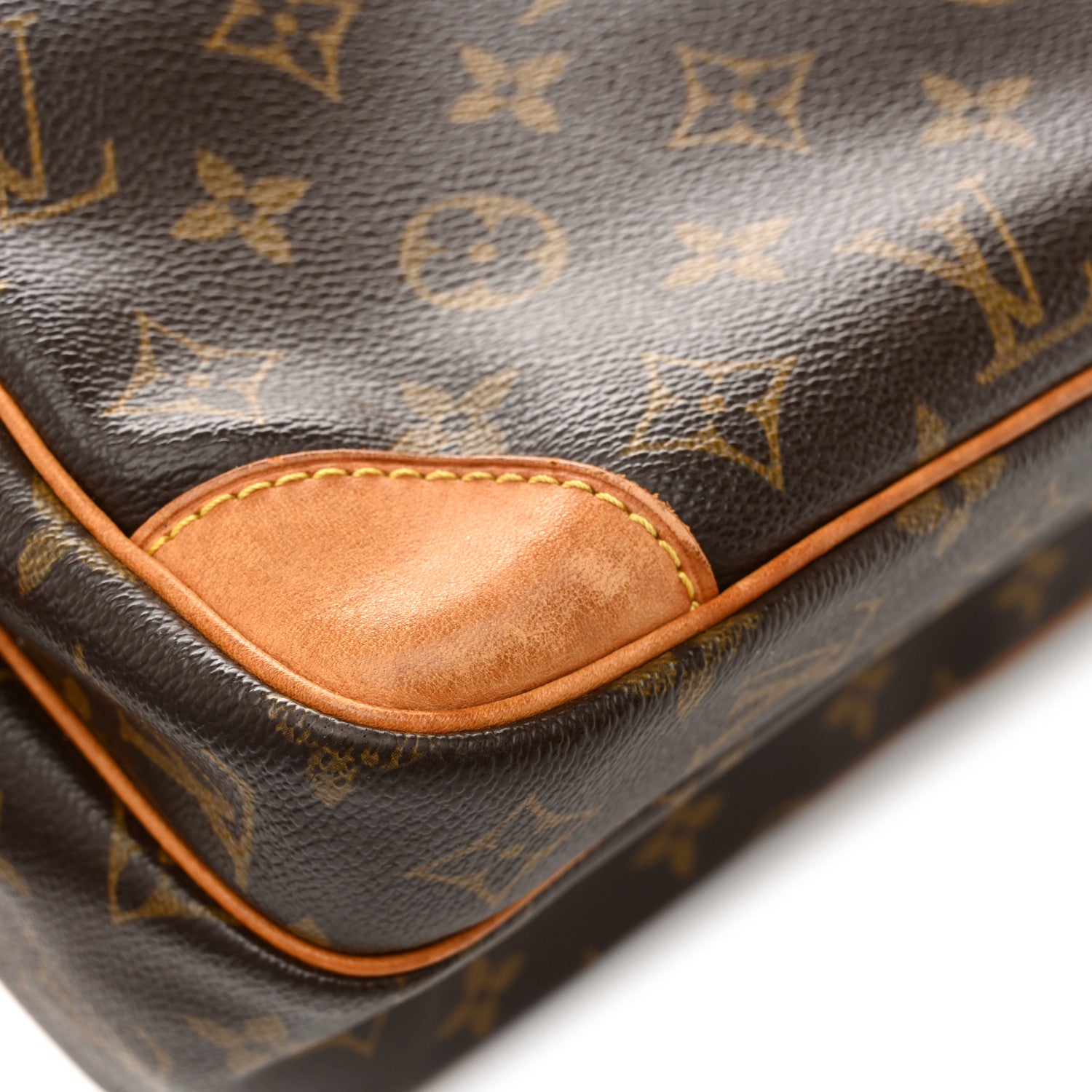 Louis Vuitton Monogram Nil 28