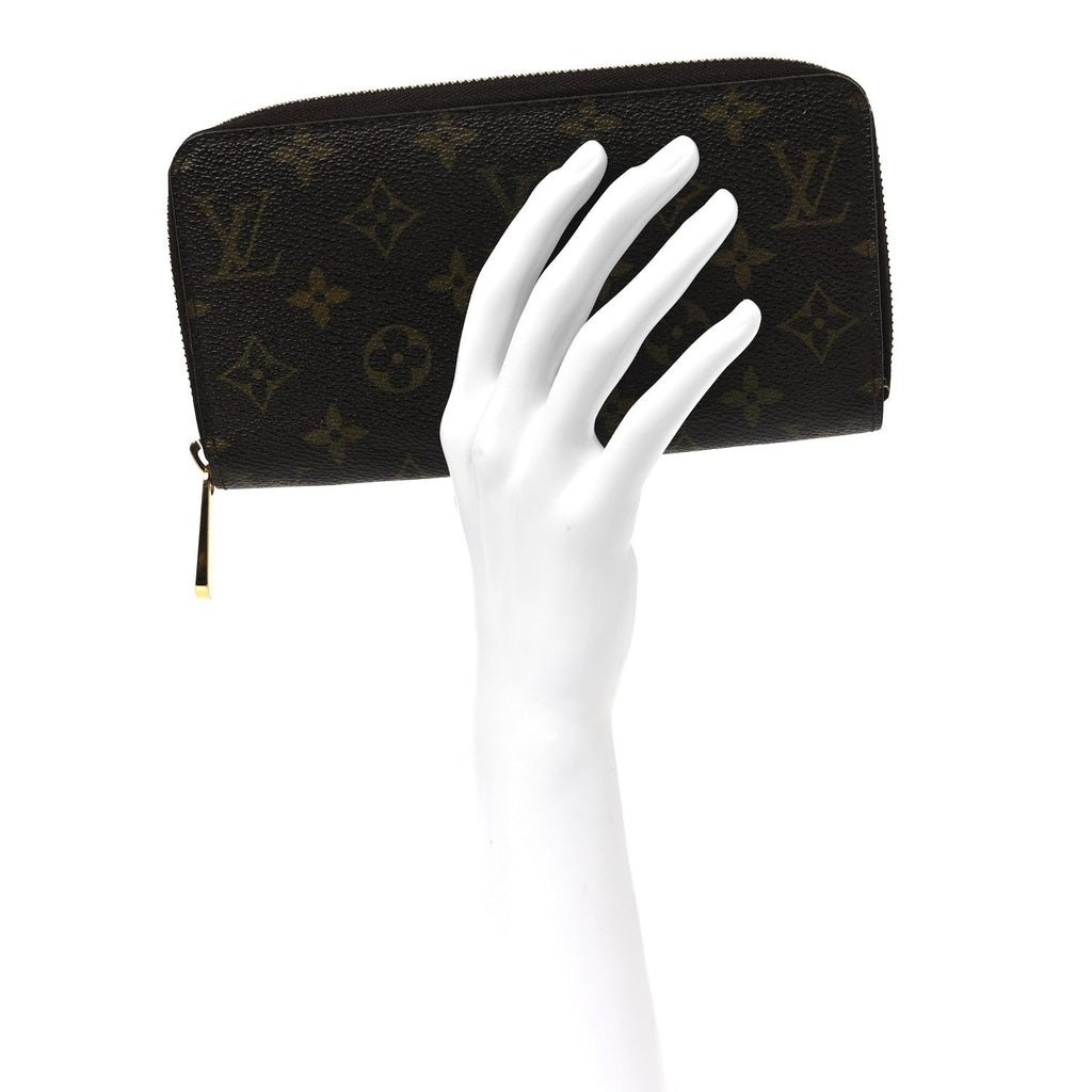 Louis Vuitton Monogram Zippy Wallet