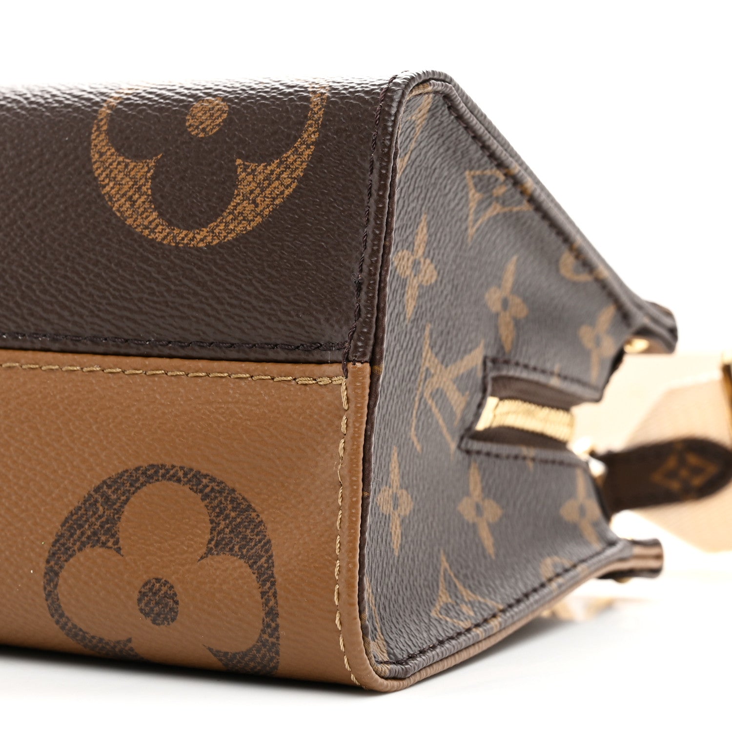 Louis Vuitton Reverse Monogram Giant OnTheGo East West