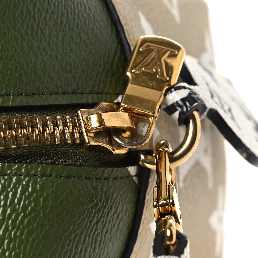 Louis Vuitton Monogram Giant Beach Pouch Kaki