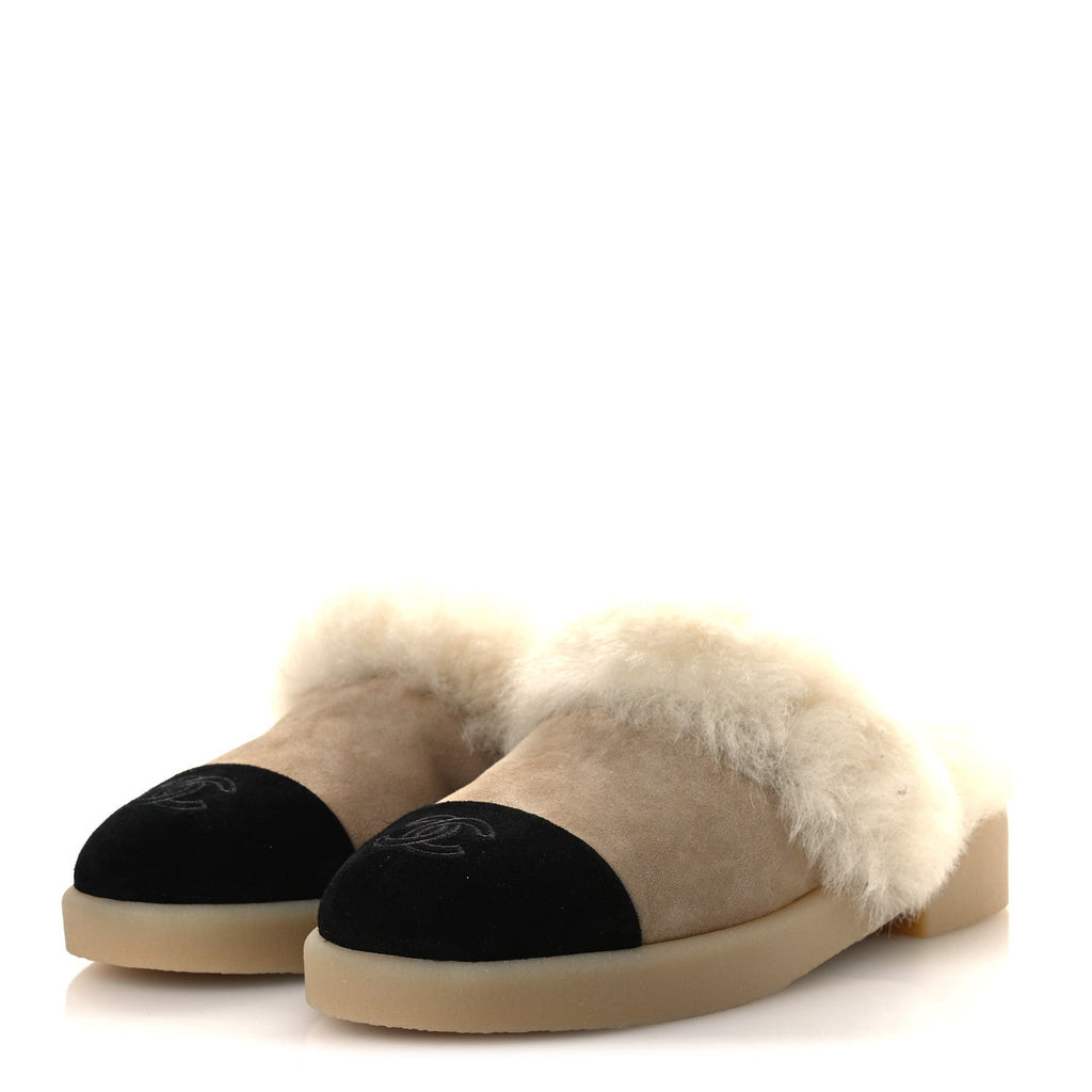Chanel Suede Shearling CC Cap Toe Mules 39 Beige Black