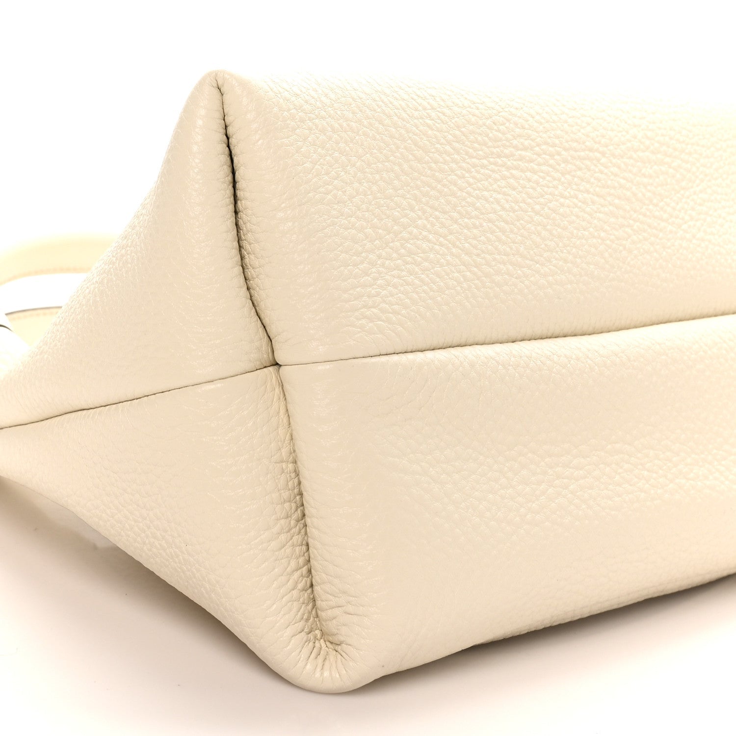 Gucci Grained Calfskin Softbit Medium Shoulder Bag White
