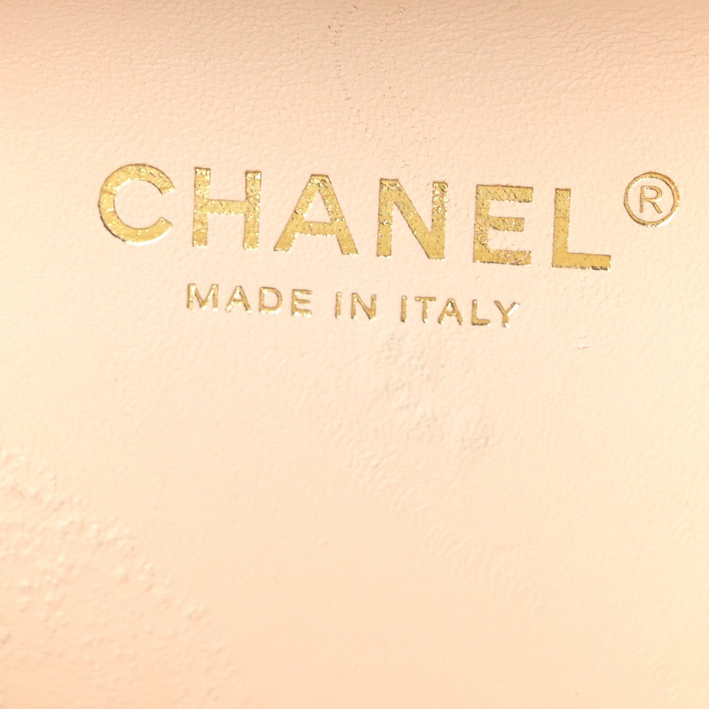 Chanel Caviar Quilted Small CC Filigree Vanity Case White