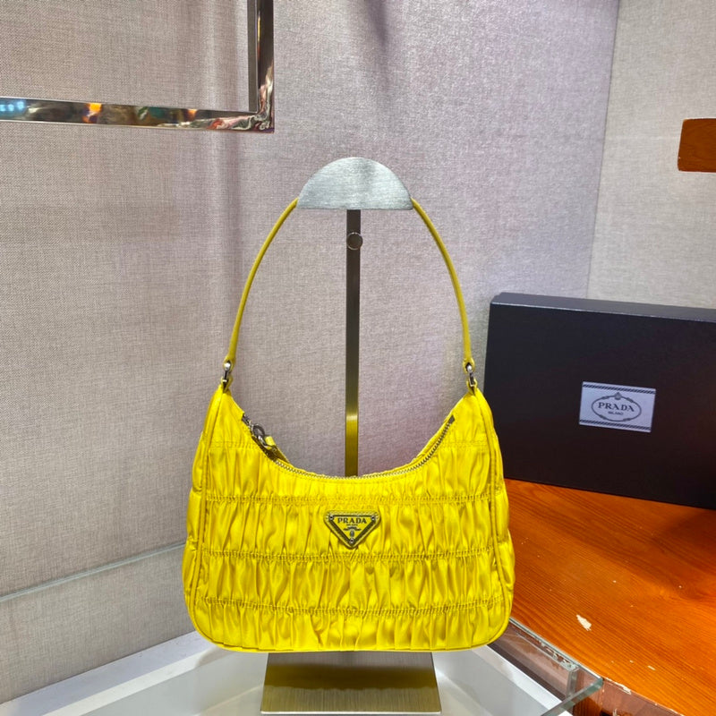 Prada Bags - 7111