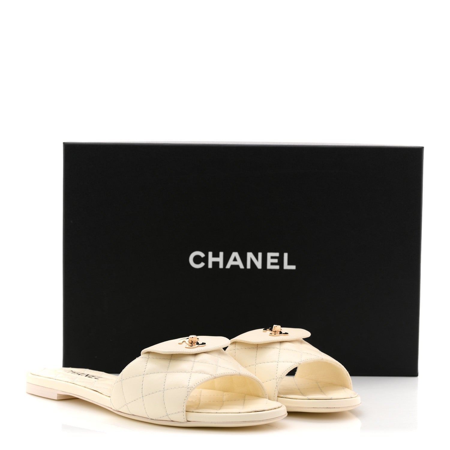 Lambskin Quilted CC Turnlock Sandals 41 Ivory