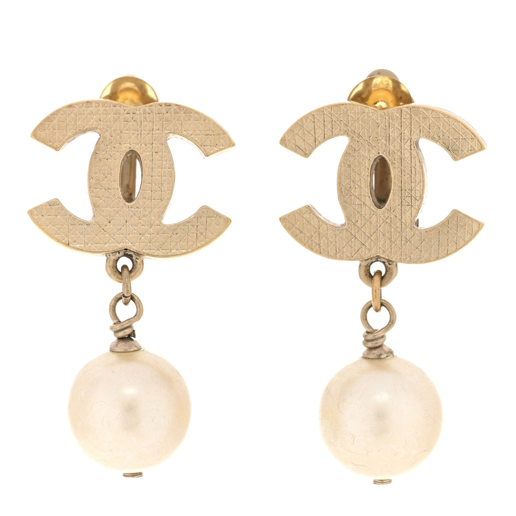 Pearl CC Drop Clip On Earrings Gold