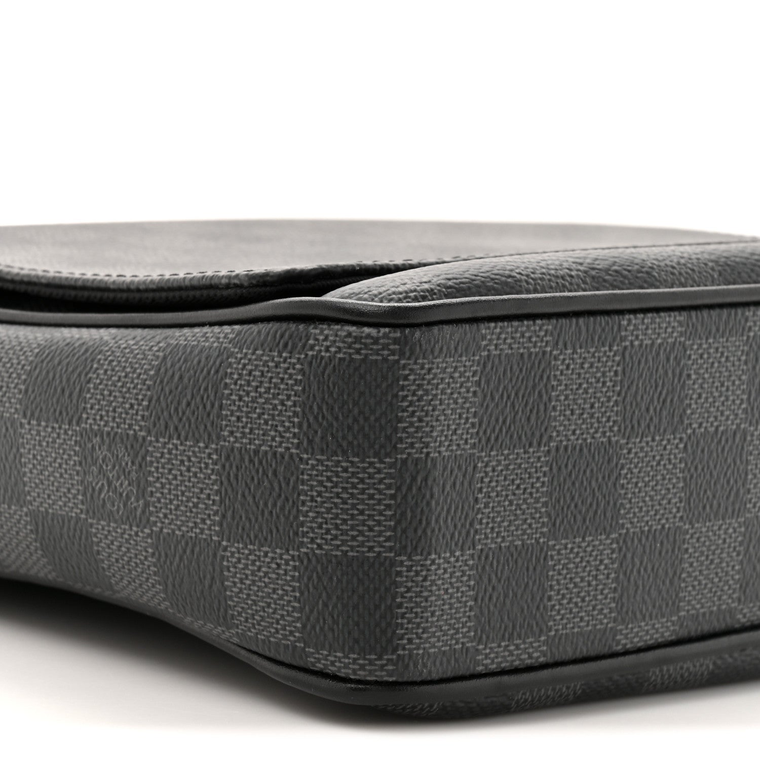 Louis Vuitton Damier Graphite District PM NM