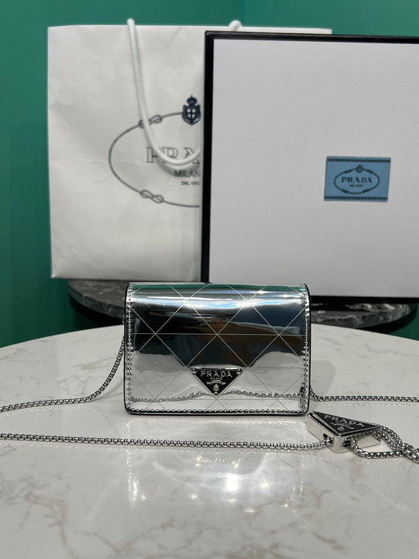 Prada Bags - 4669