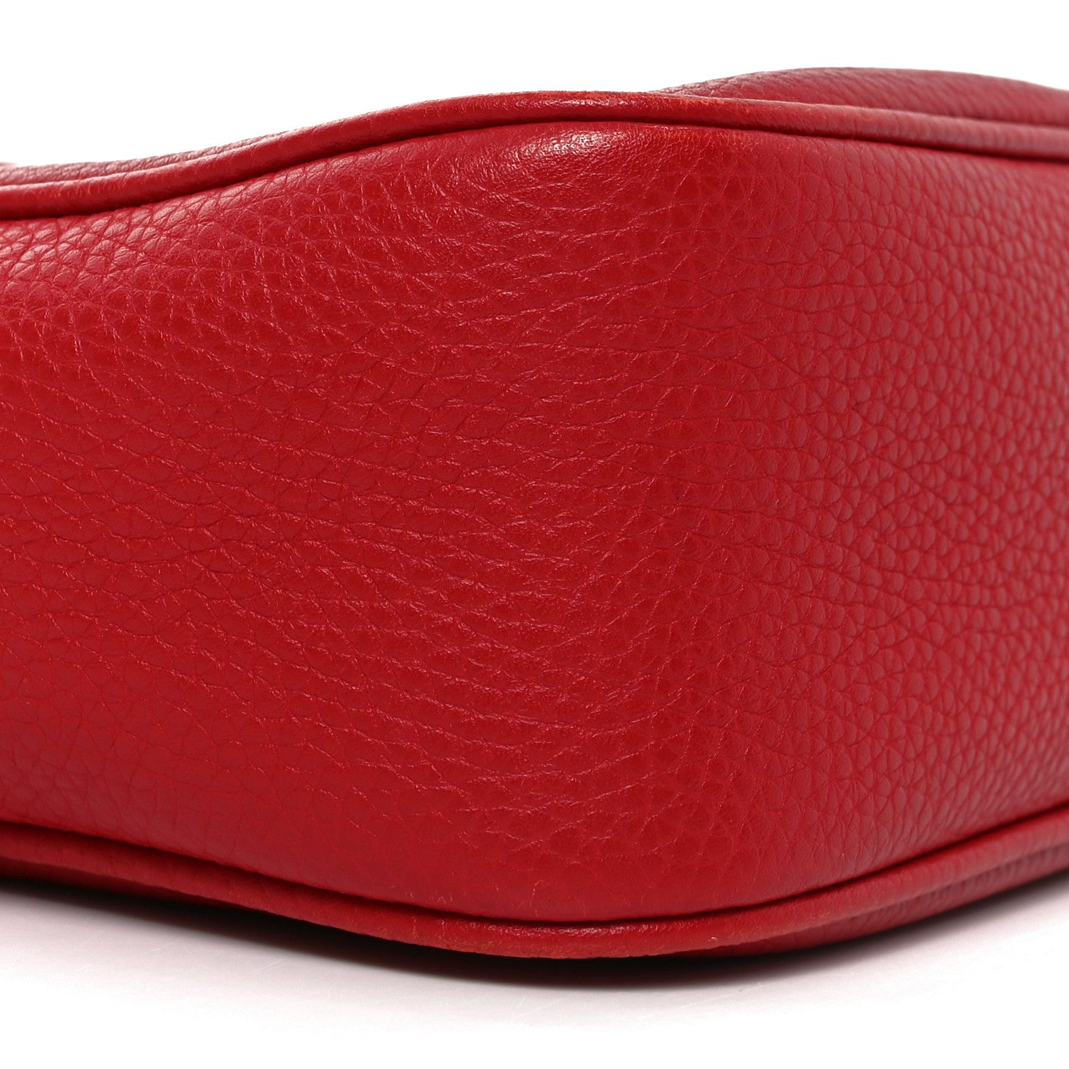 Gucci Pebbled Calfskin Small Soho Disco Bag Vibrant Red