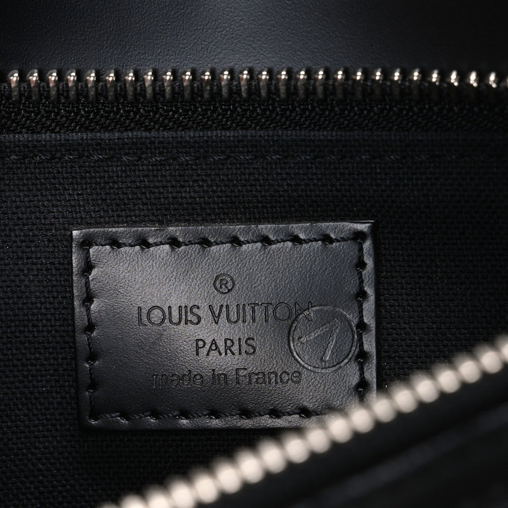 Louis Vuitton Epi Hoche Wristlet Black