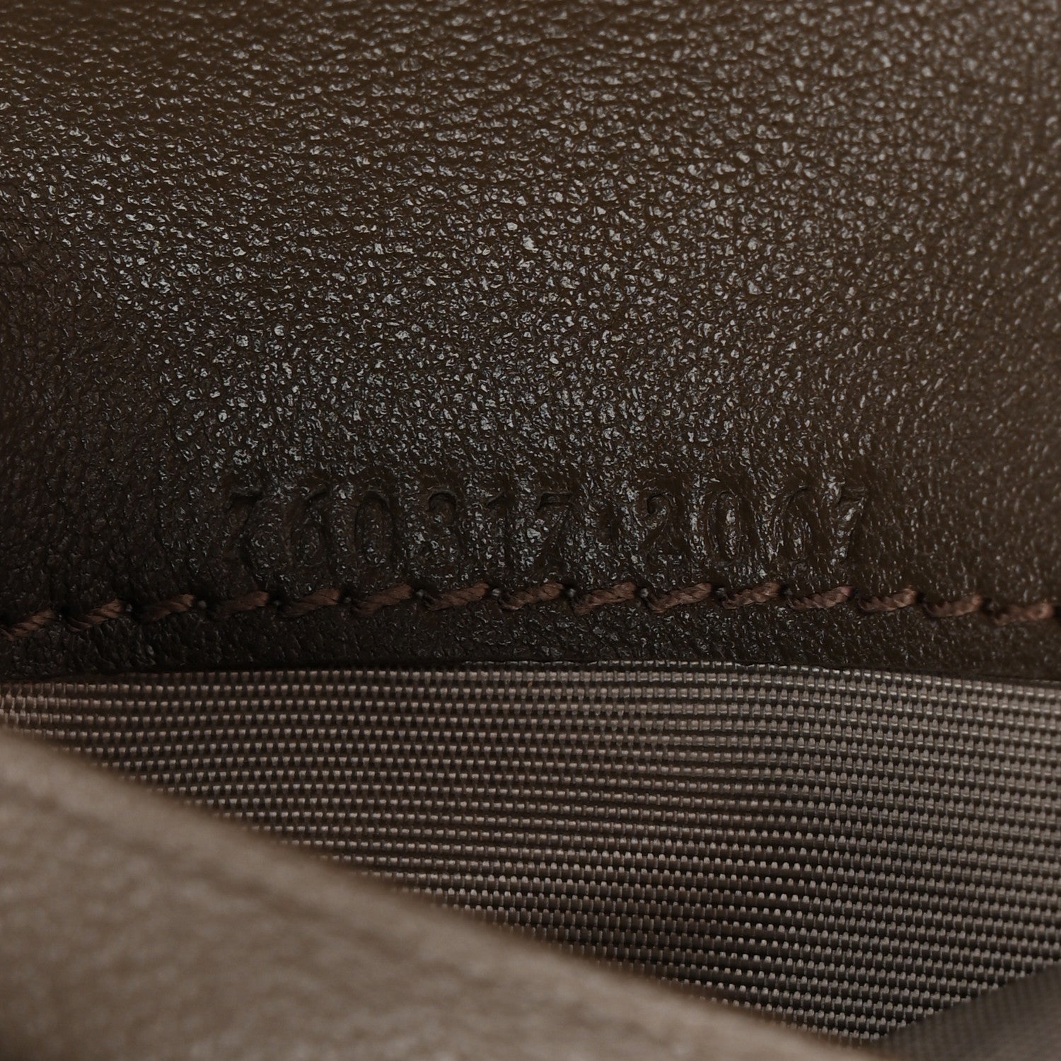 Gucci Sakai Be Green Calfskin Diagonal Stitched Blondie Card Case Wallet Craclet Brown