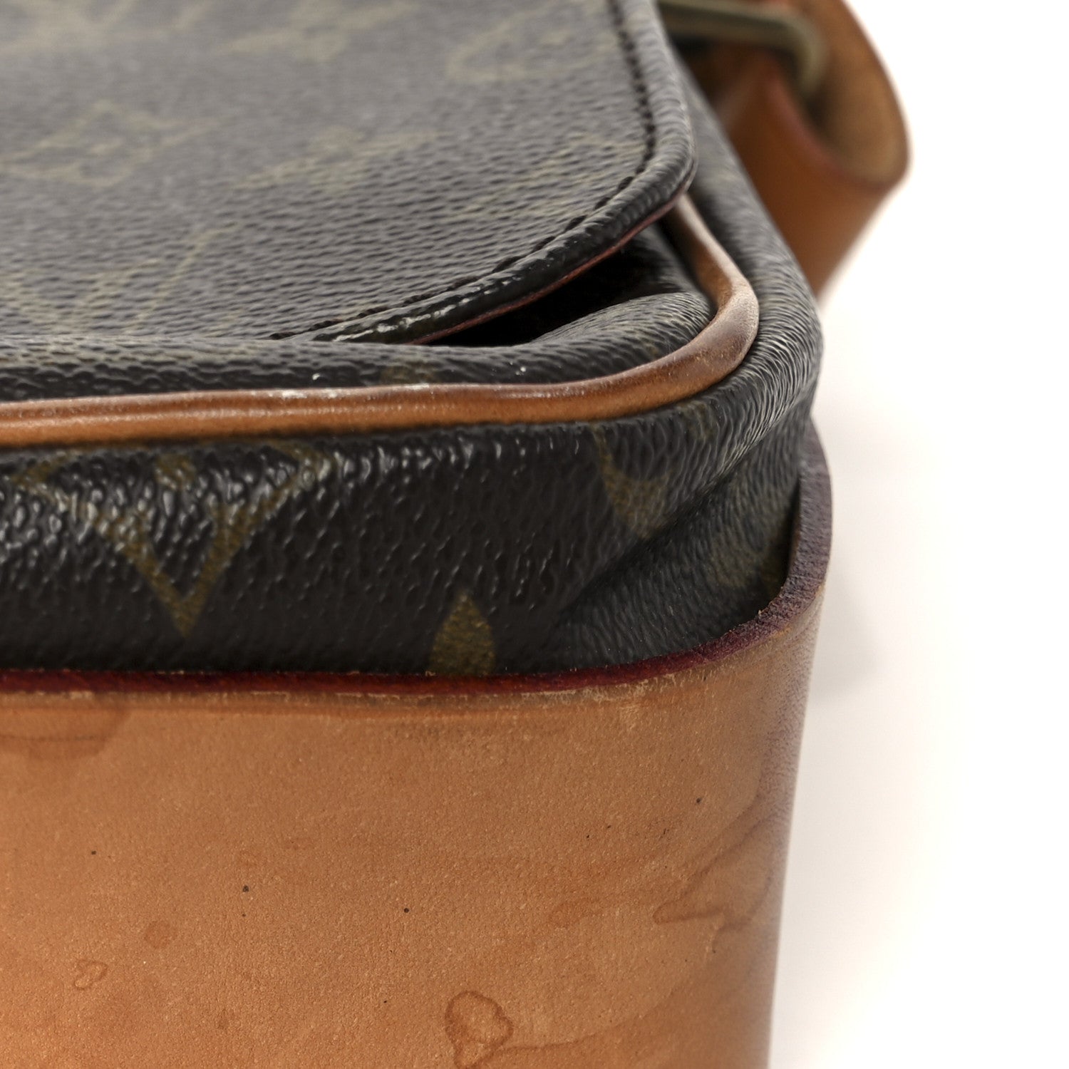 Louis Vuitton Monogram Cartouchiere 26