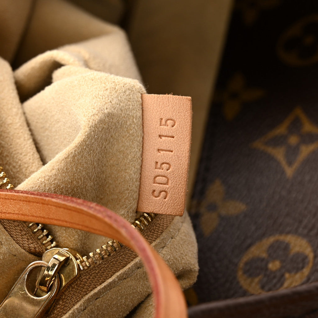 Louis Vuitton Monogram Artsy MM