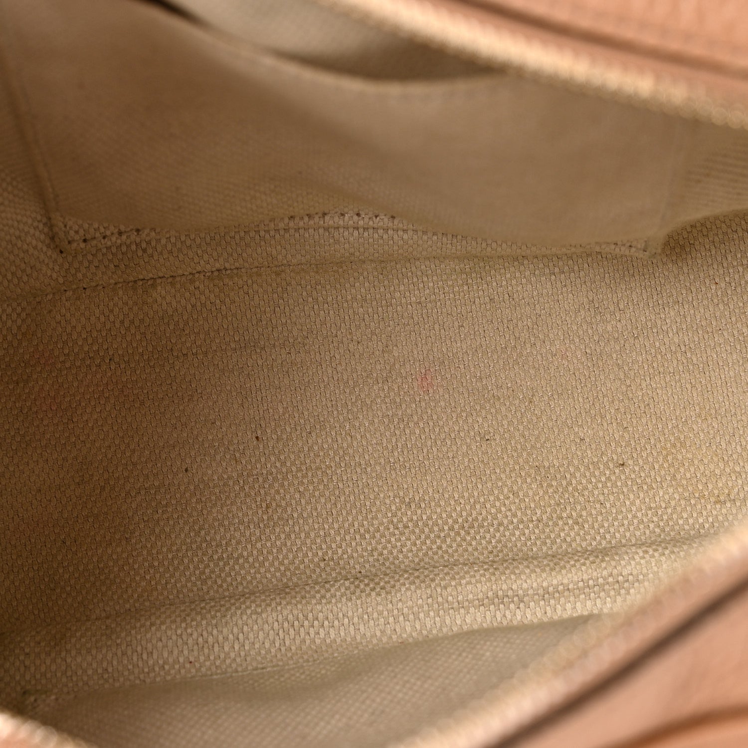 Gucci Pebbled Calfskin Small Soho Disco Bag Camelia