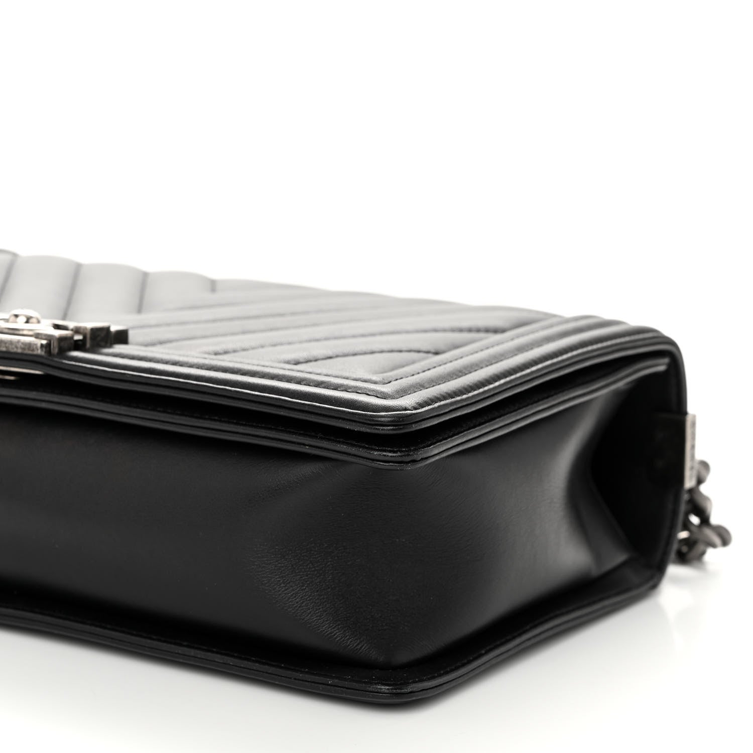 Chanel Calfskin Chevron Quilted New Medium Boy Flap Black