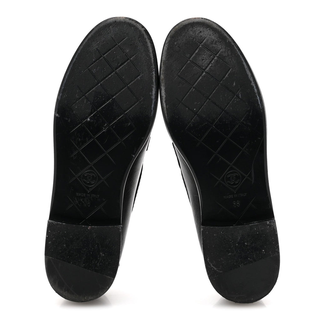 Lambskin Quilted CC Turnlock Loafers 38 Black
