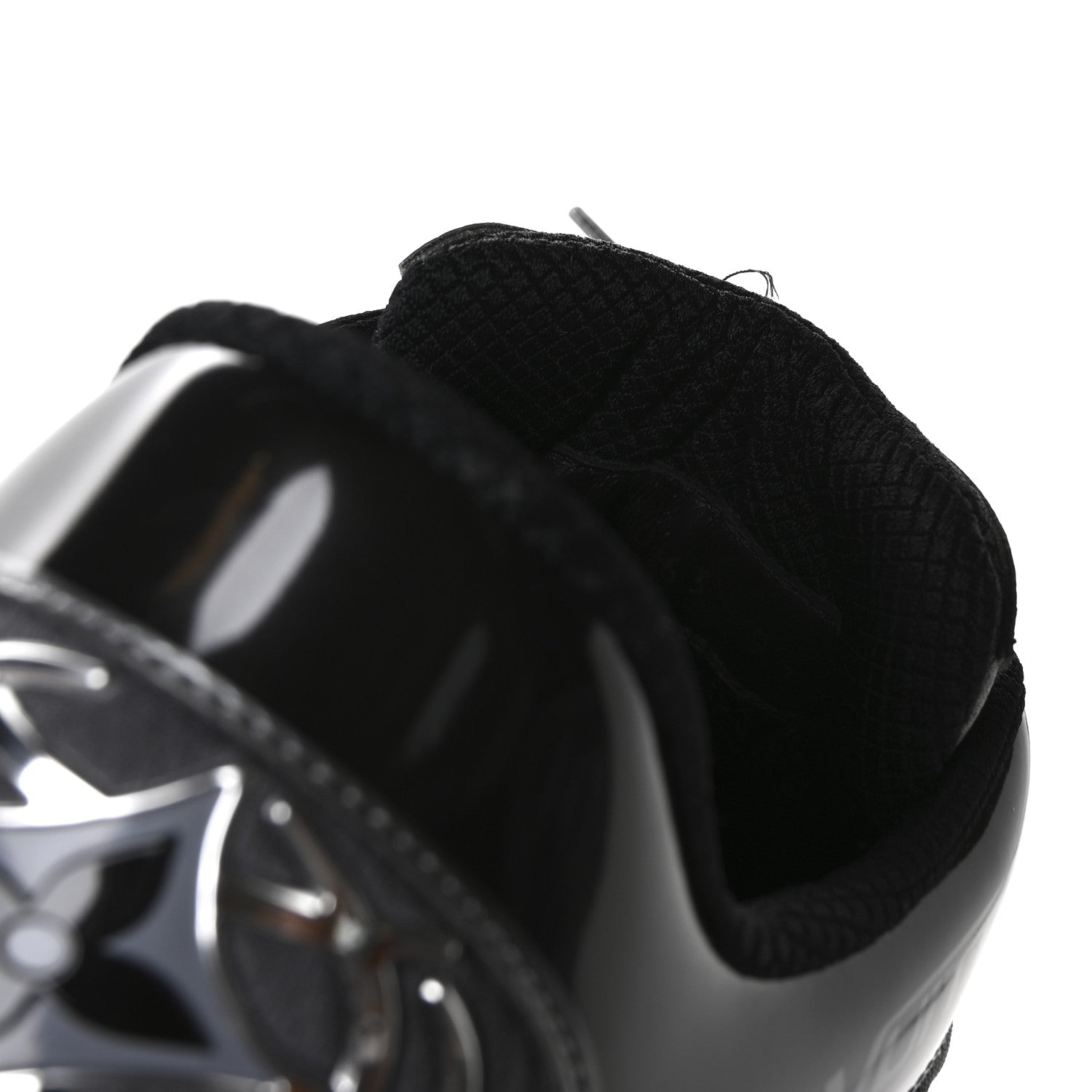 Louis Vuitton Monogram Discovery Lace Up Sneakers 9.5 Black Silver