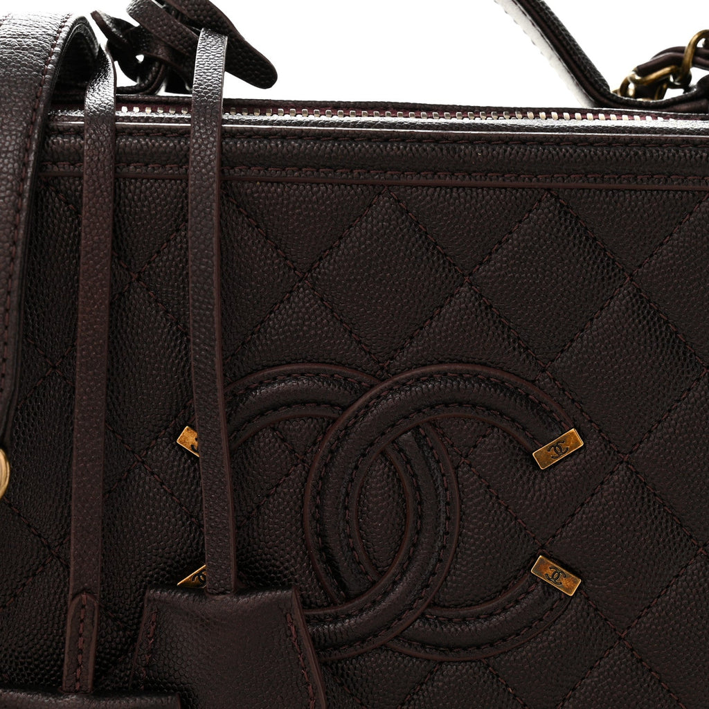 Chanel Iridescent Caviar Quilted Medium CC Filigree Vanity Case Burgundy