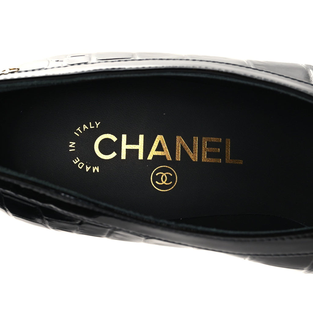 Crocodile Embossed Patent Calfskin Pumps 38.5 Black