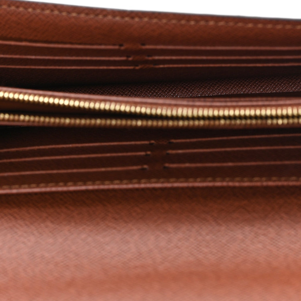 Louis Vuitton Monogram Sarah Wallet NM