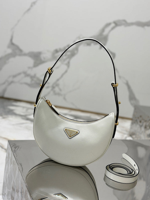 Prada Bags - 651