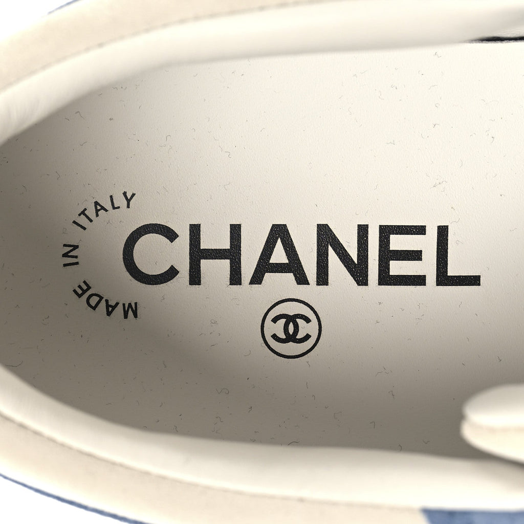 Chanel Suede Kidskin Womens CC Sneakers 39 White Blue