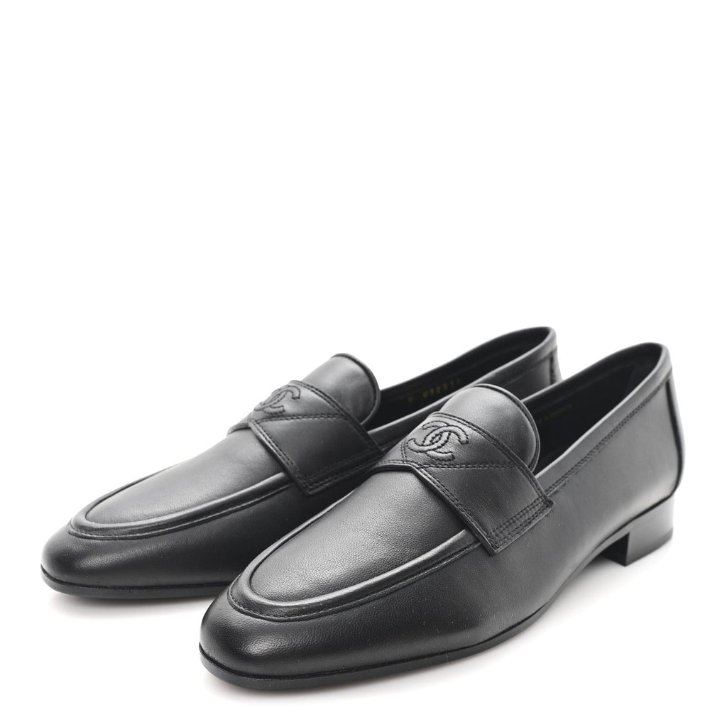 Lambskin Womens Stitched CC Loafers 38 Black