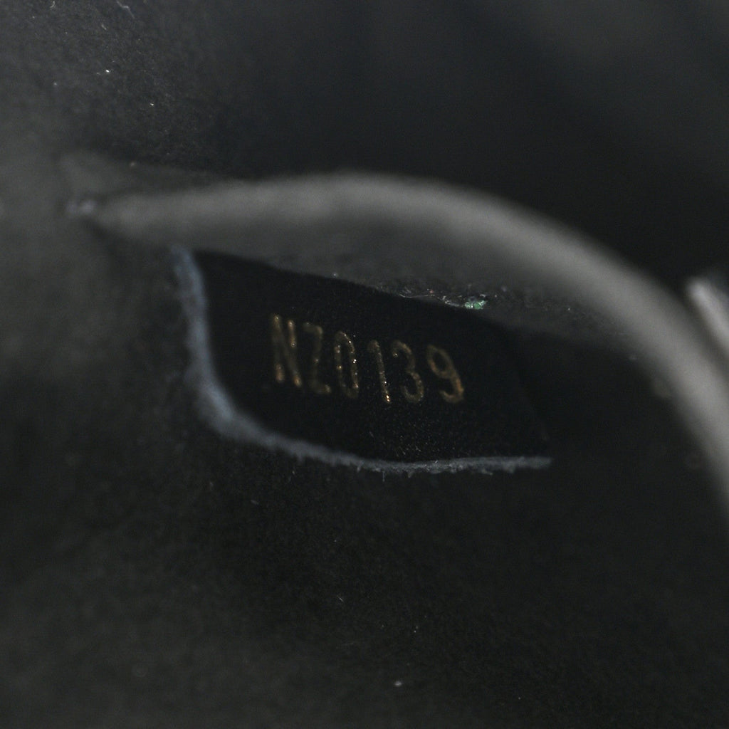 Louis Vuitton Calfskin New Wave Heart Bag Black