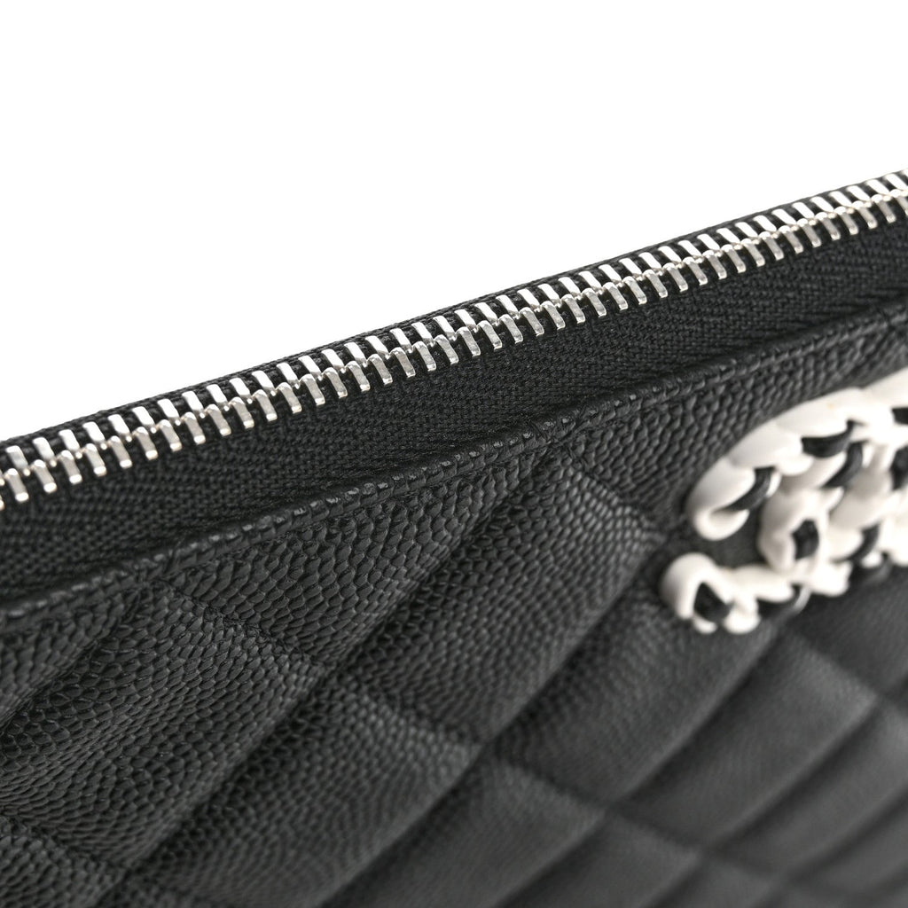 Caviar Quilted Medium Chanel 19 Cosmetic Case Black