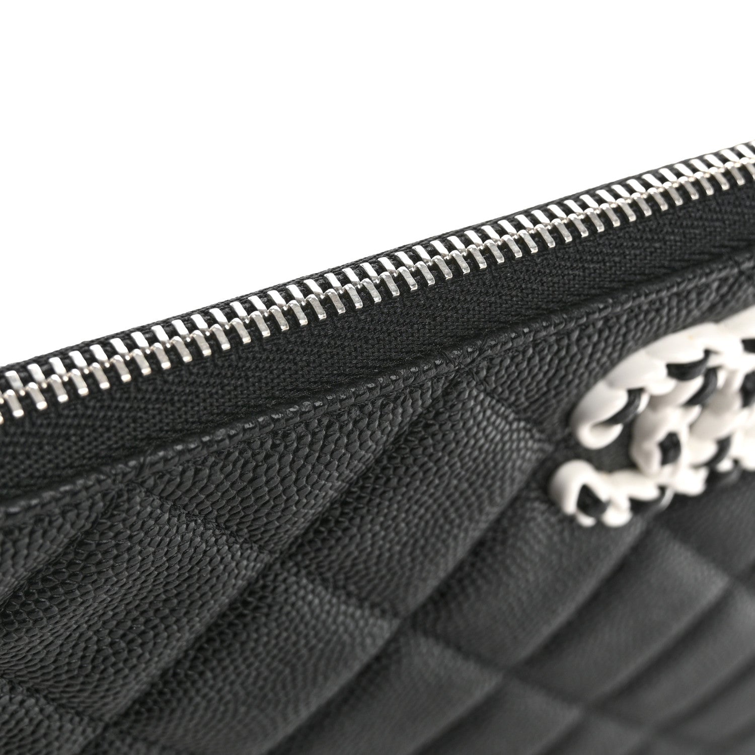 Caviar Quilted Medium Chanel 19 Cosmetic Case Black