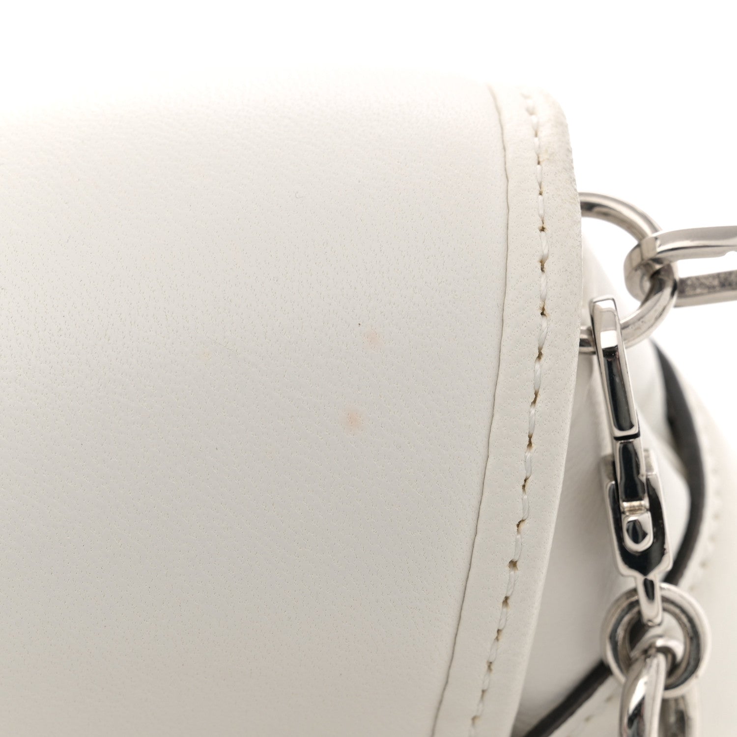 Gucci Nappa Vertical Matelasse Medium Maxi Horsebit Chain Shoulder Bag Mystic White