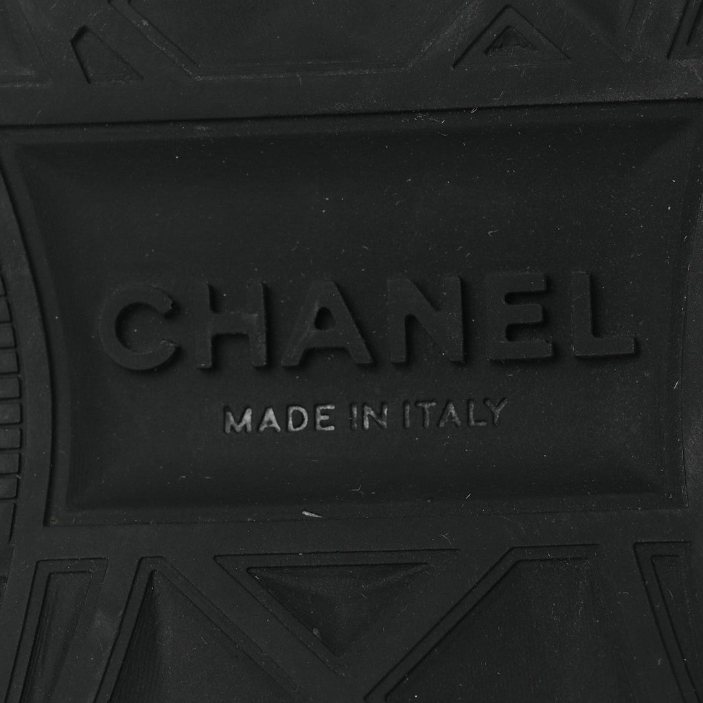 Chanel Velvet Calfskin Mixed Fibers CC Sneakers 36 Ivory Black