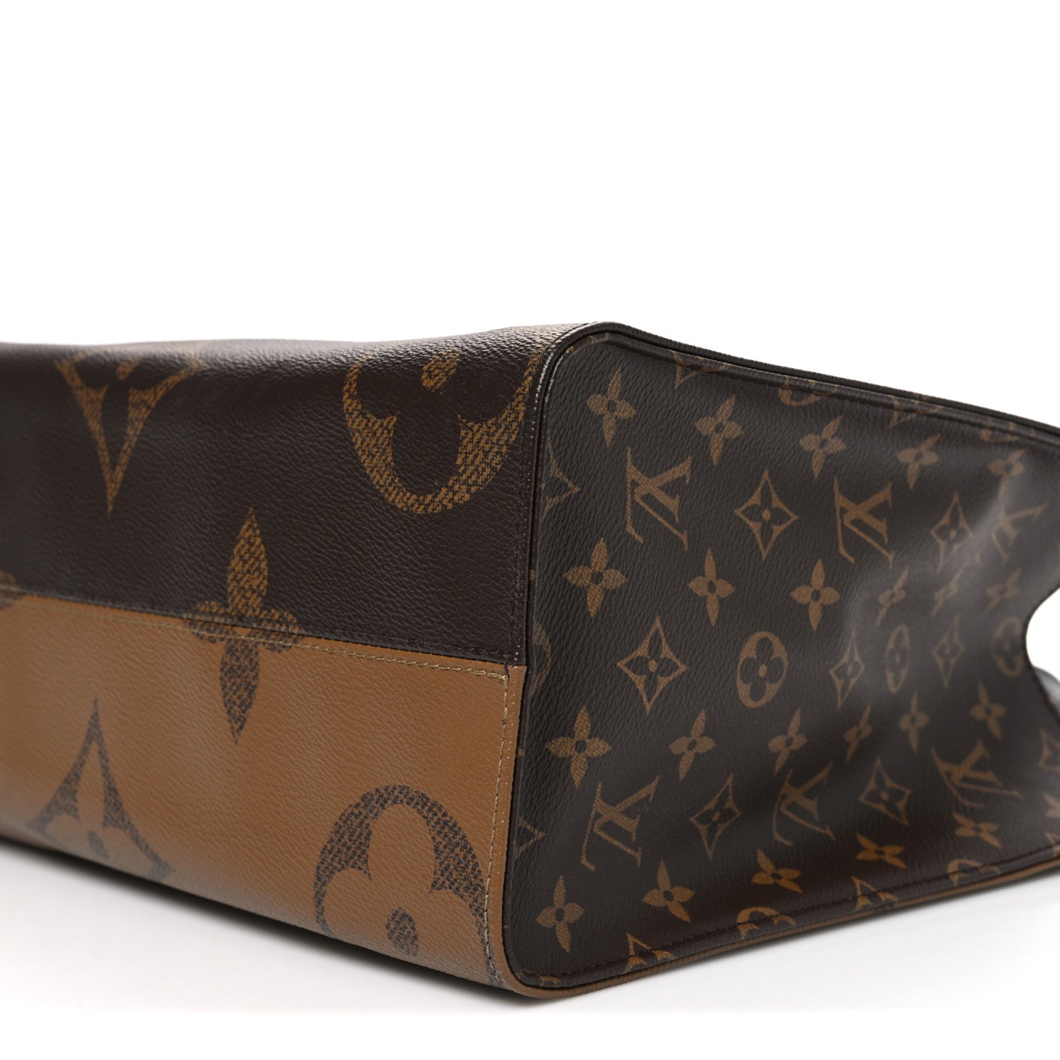 Louis Vuitton Reverse Monogram Giant Onthego MM