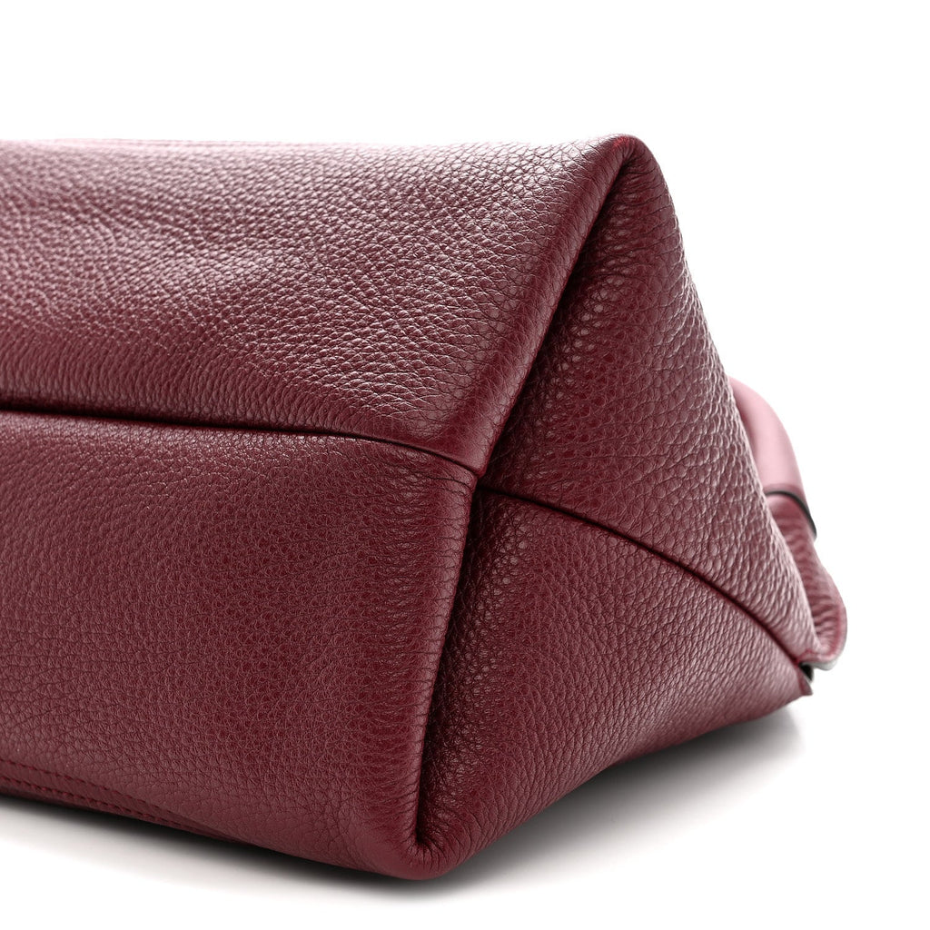 Gucci Grained Calfskin Softbit Medium Shoulder Bag Rosso Ancora