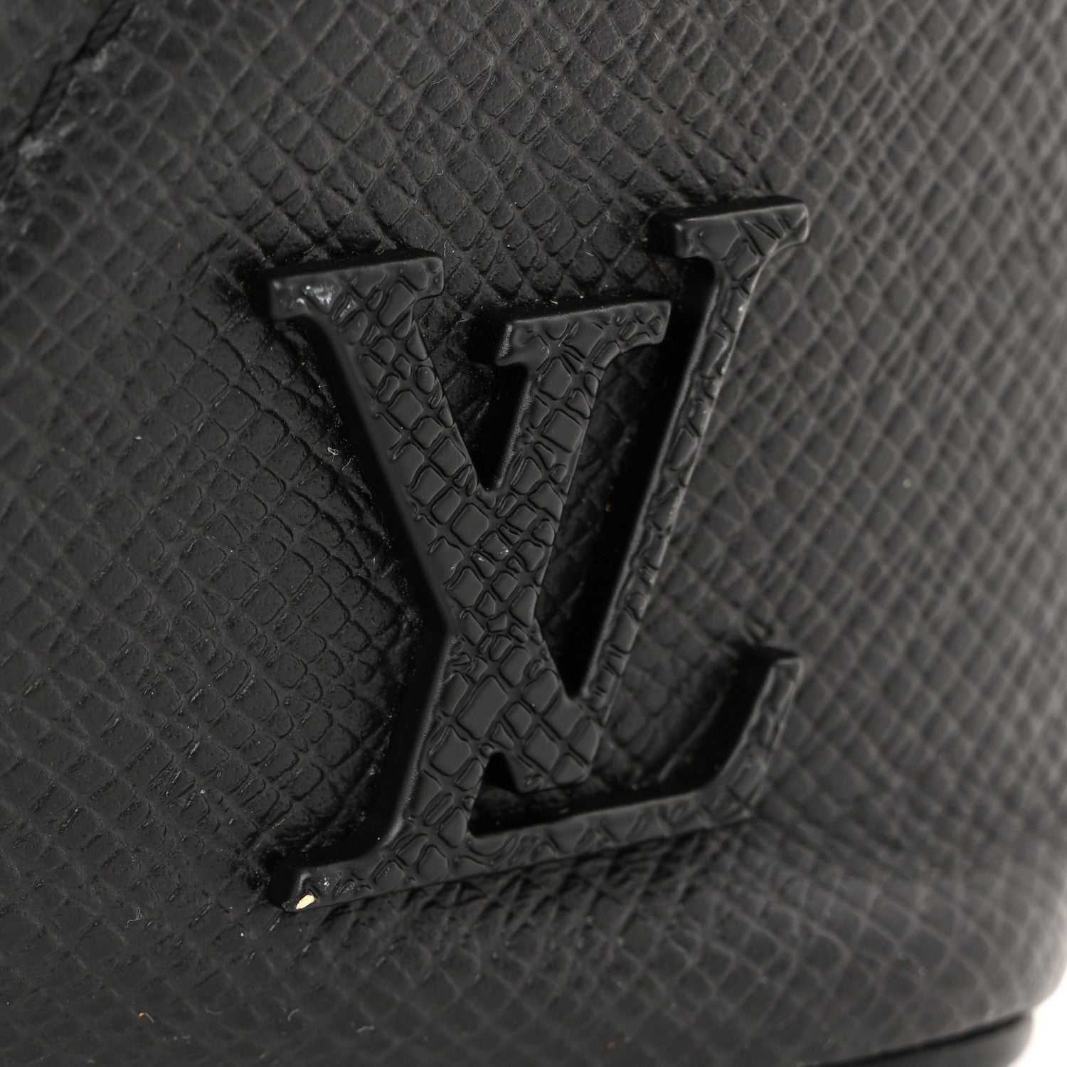 Louis Vuitton Taiga Slim Briefcase Black