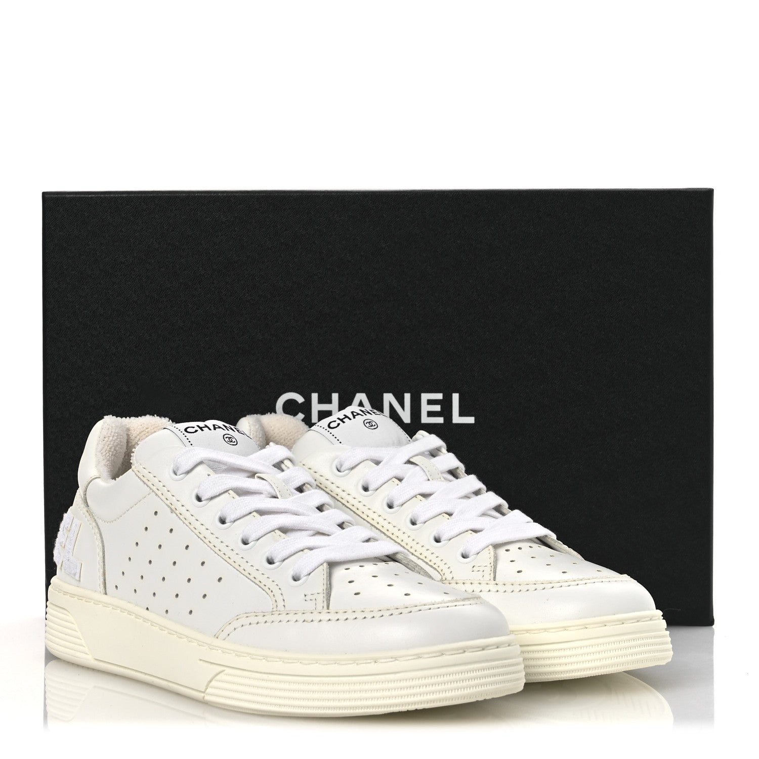Calfskin Womens Logo Sneakers 38 White