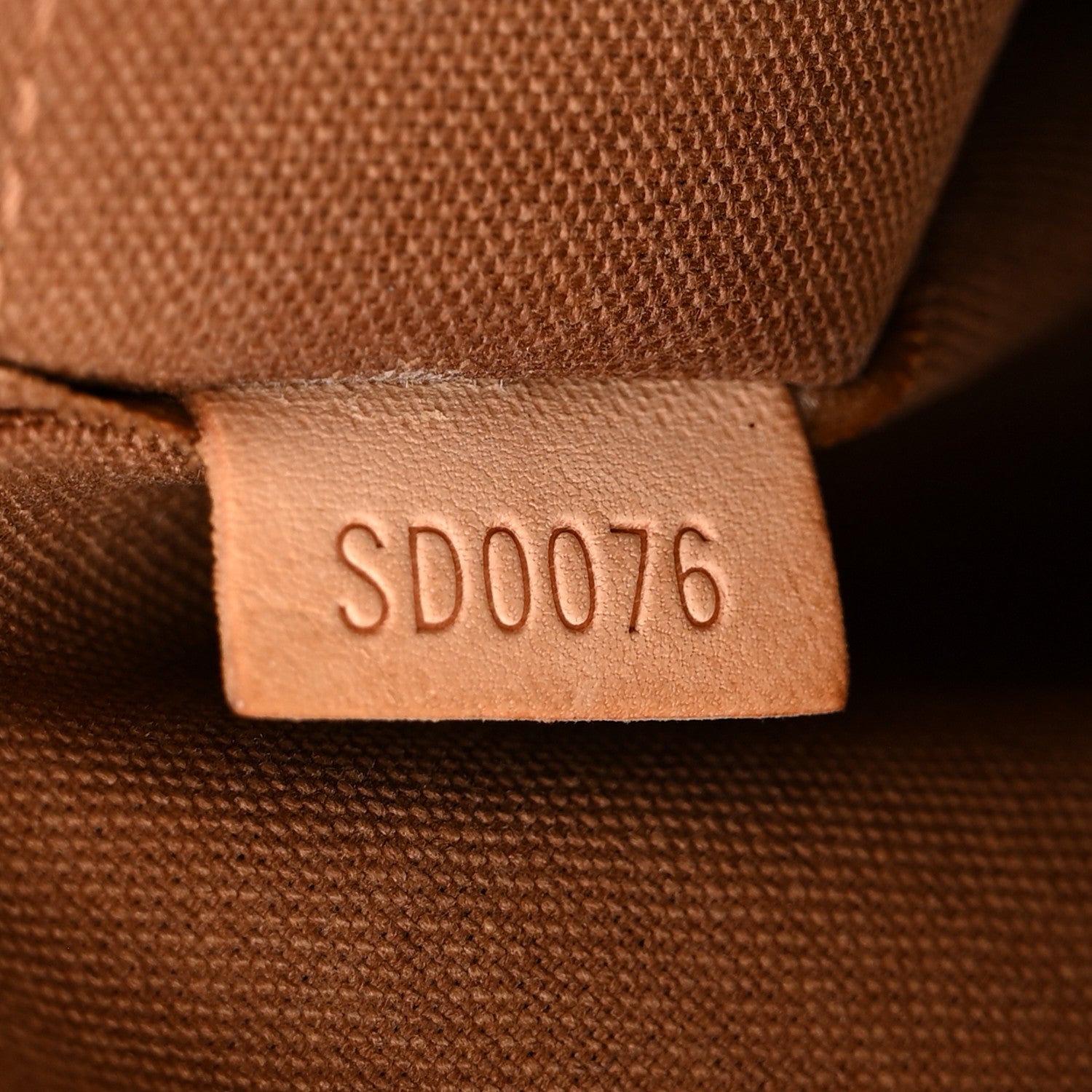 Louis Vuitton Monogram Lockit Vertical