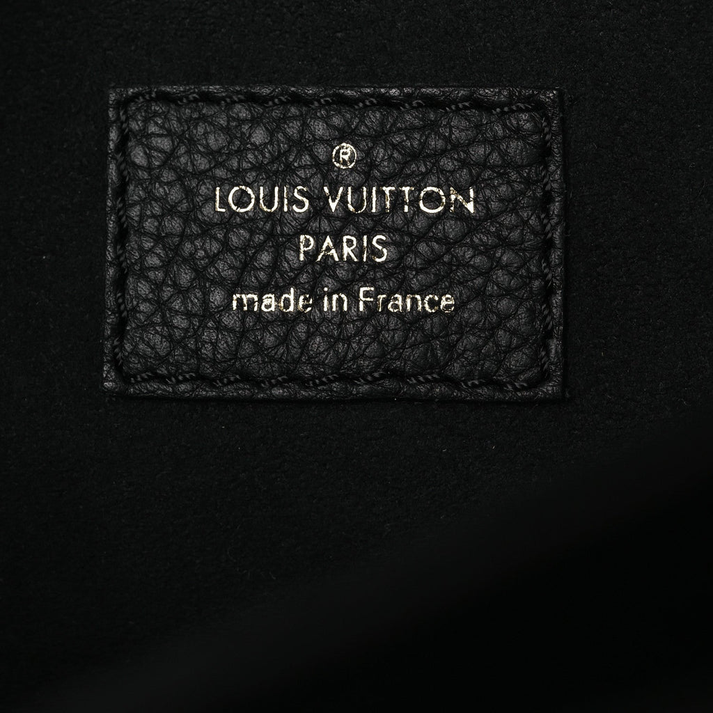 Louis Vuitton Grained Calfskin Lockme Oxford Black