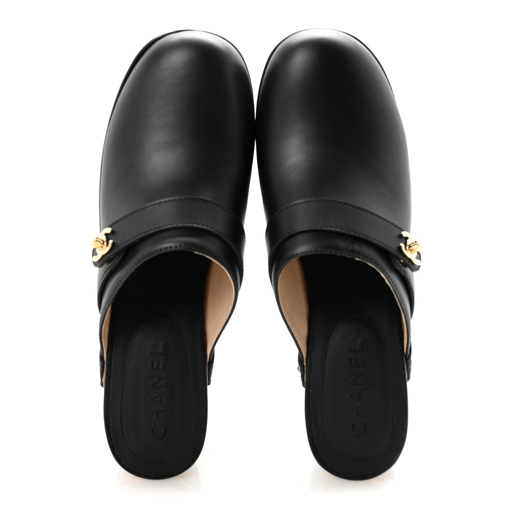 Calfskin CC Turn Lock Clogs 41 Black