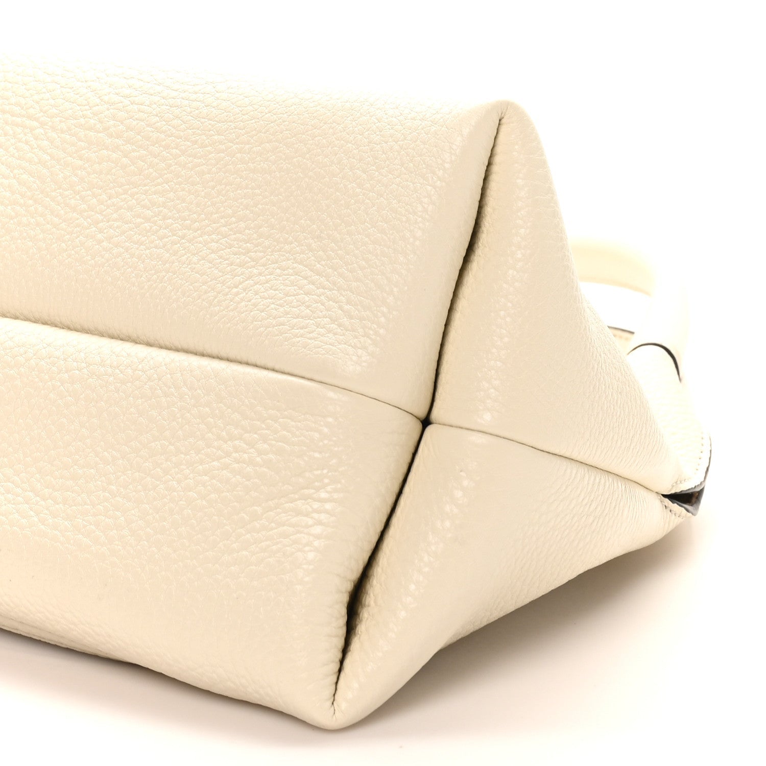 Gucci Grained Calfskin Softbit Medium Shoulder Bag White