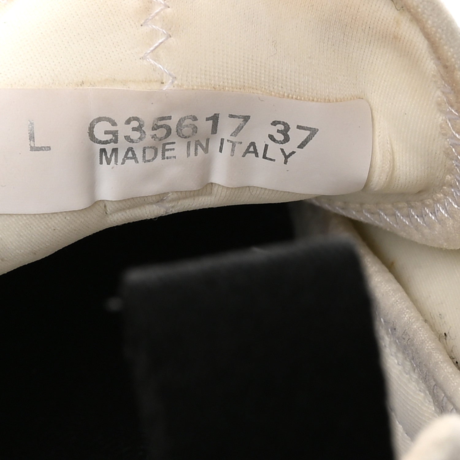 Chanel Velvet Calfskin Mixed Fibers CC Sneakers 37 Ivory Black